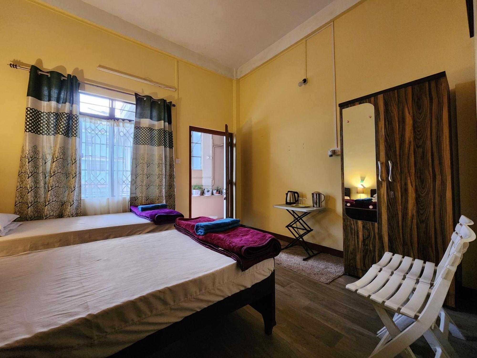 Cafe Sola Bnb Шиллонг Екстер'єр фото